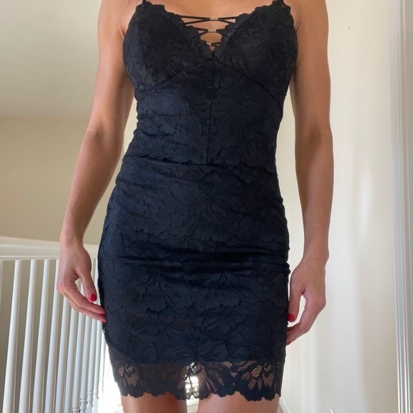 Guess lace dress - Picture 7 of 7